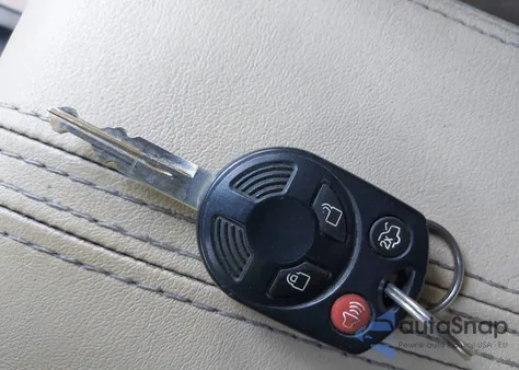 2010 Lincoln Mkz z USA, uszkodzony, nr VIN 3LNHL2JCXAR650661